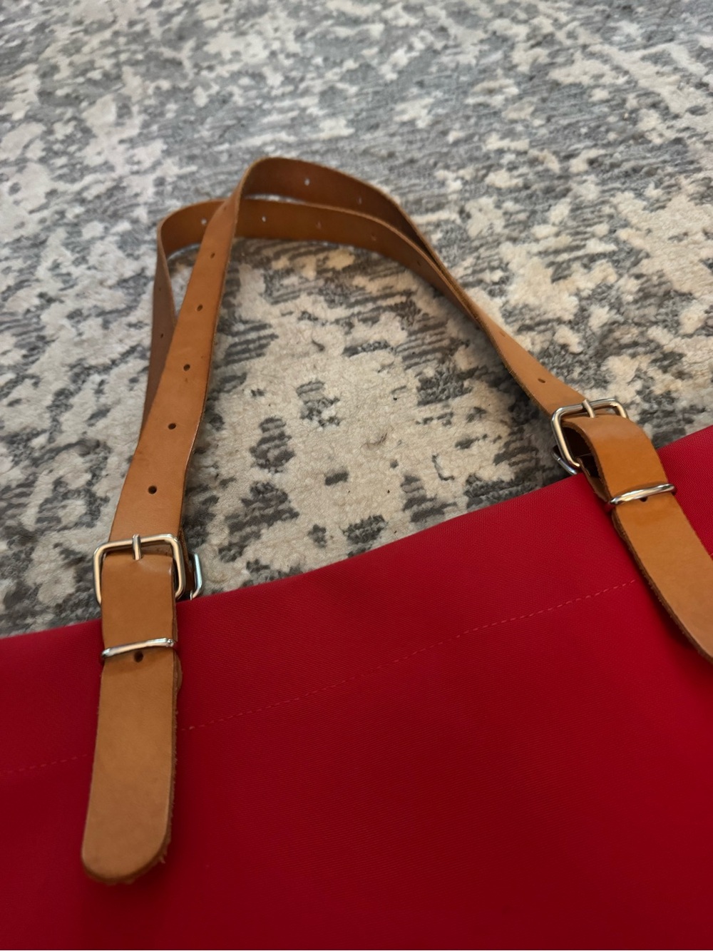 Lands’ End Classic Women's Tote Bag in Red with Tan Straps - Picture 4 of 6